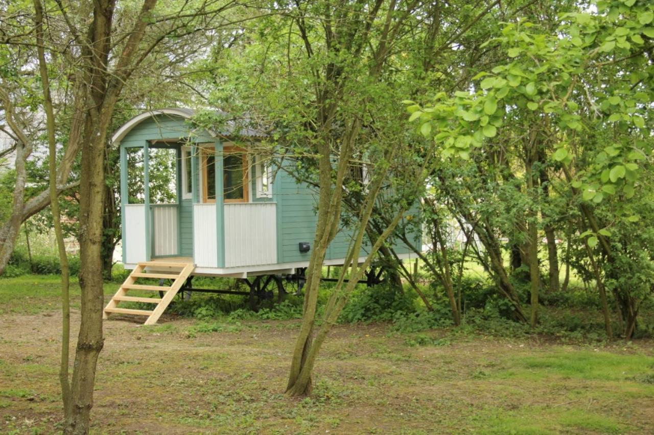 The Kestrel Shepherd Hut, Whitehouse Farm 斯托马基特 外观 照片